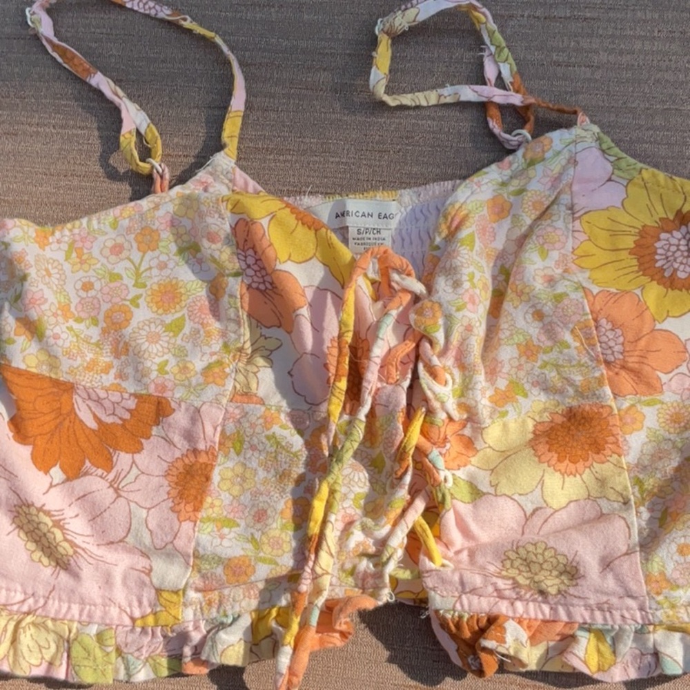 American Eagle Outfitters Floral Crop Top